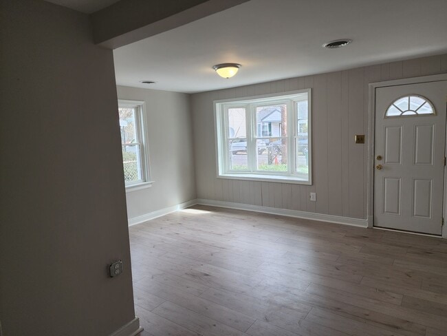 Photo - Updated and Remodeled 2 Bedroom, 1 bath in Desirable Location!