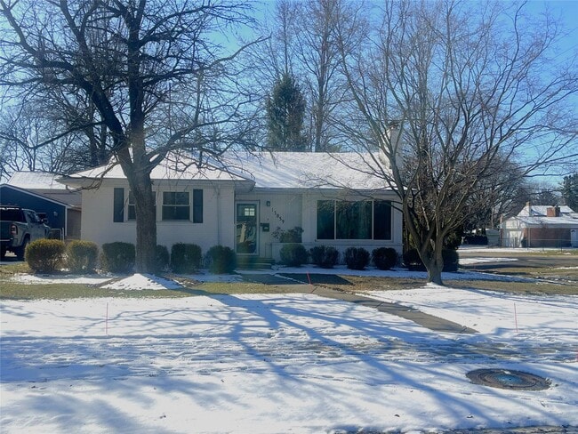 Photo - 15859 Buckingham Ave