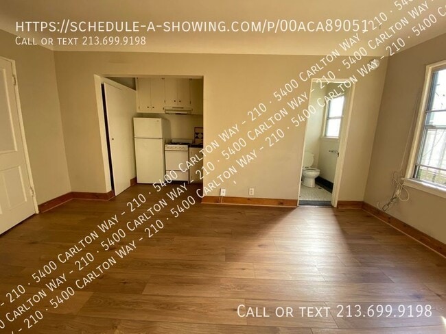 Photo - 5400 Carlton Way Unidad 210