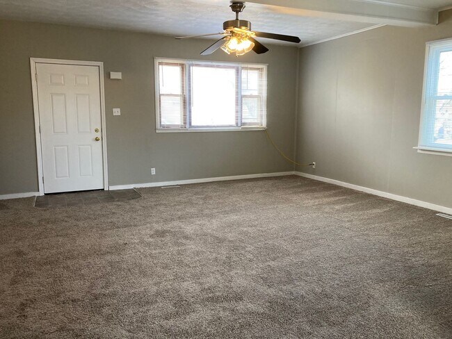 Photo - Grandview Plaza Home