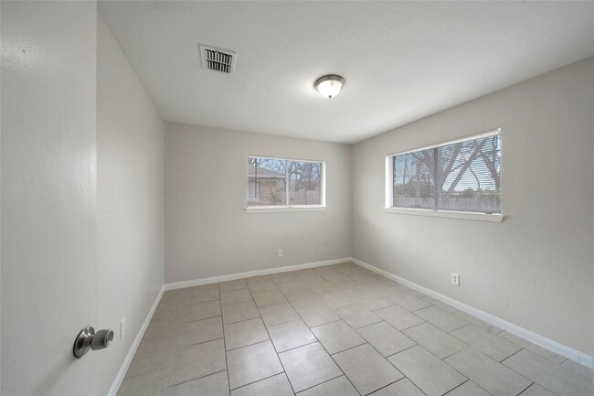 Photo - 803 1/2 Ellena Rd