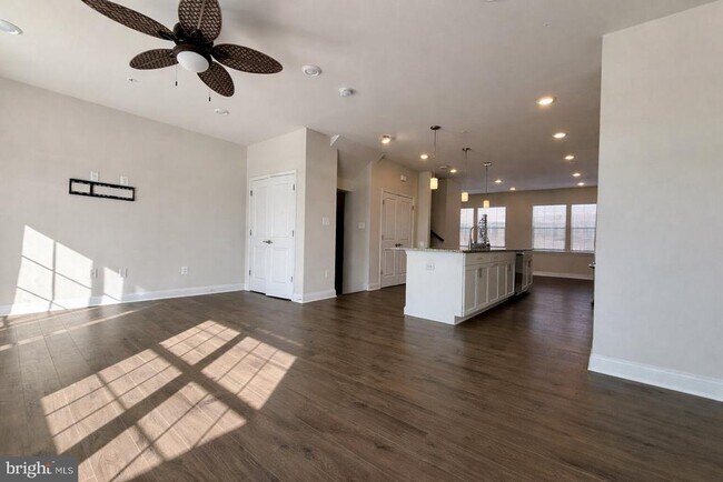 Photo - 7585 Marston Way