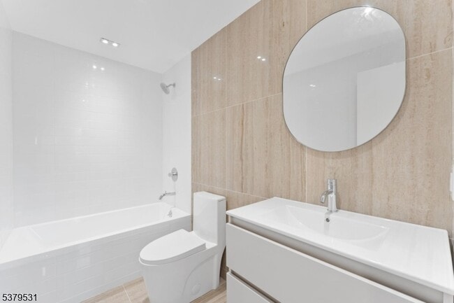 Photo - 100 Chestnut St Unit E