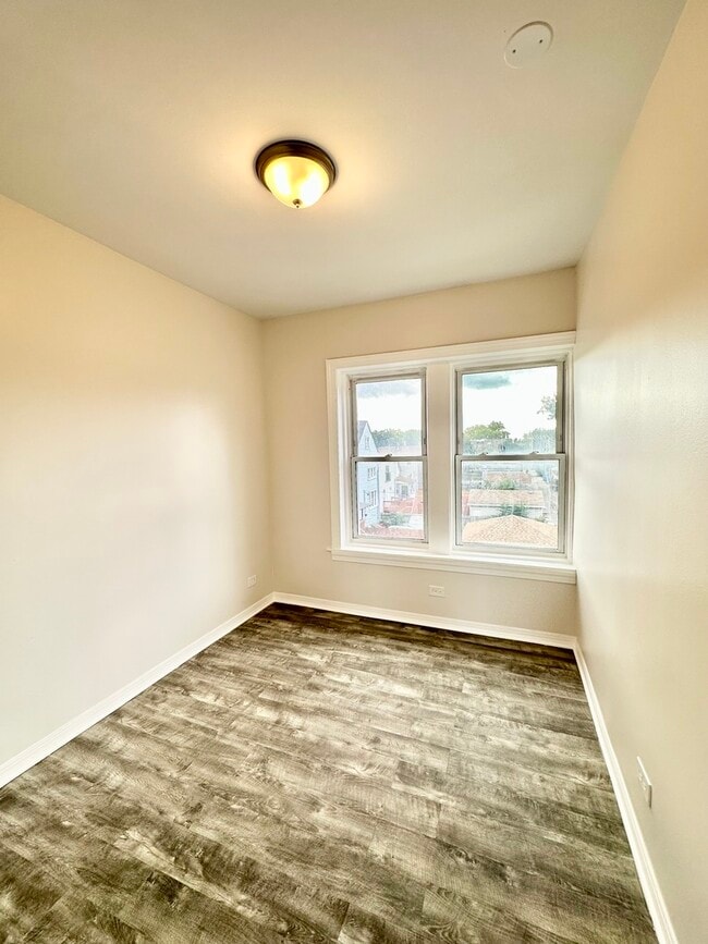 Photo - 1245 N Karlov Ave Unit 3