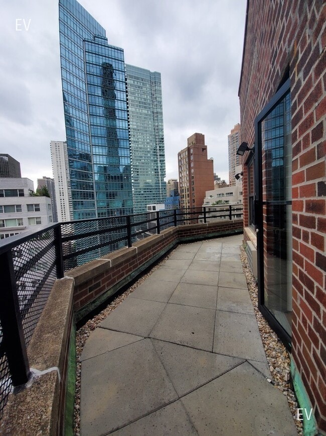 Photo - 157 W 57th St Unit PHB