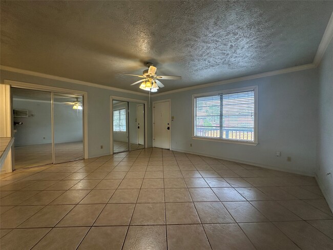 Photo - 613 Pacific St Unidad 3