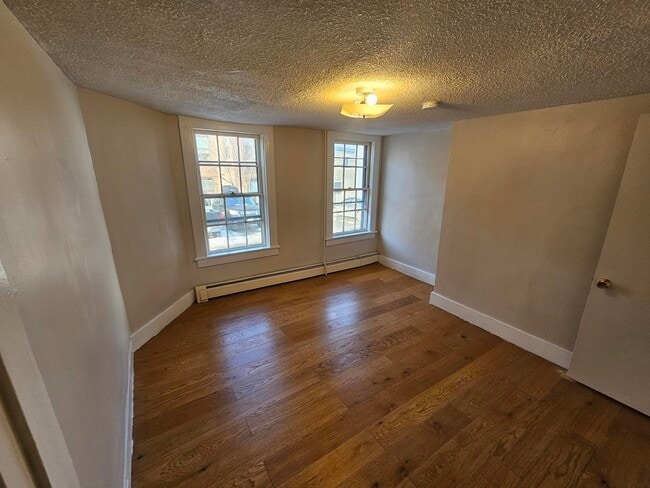 Photo - 110 Church St Unit 2