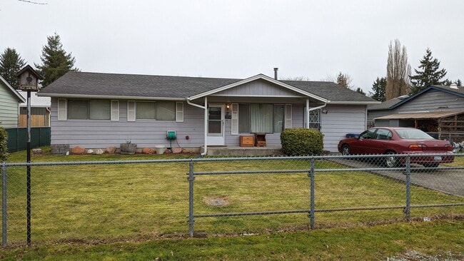 Building Photo - 1114 Fidalgo St