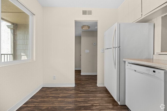 2BD,- 2BA - 1080SF Kitchen