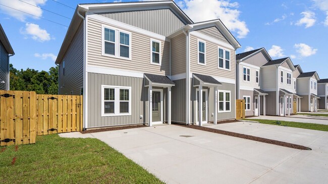 Building Photo - 1405 Corbett St Rental