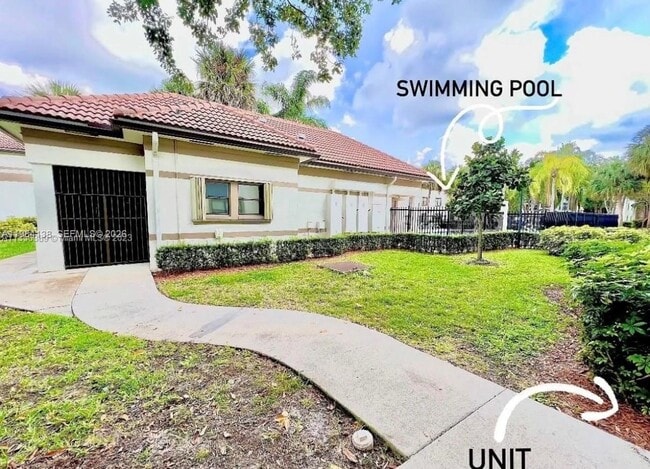 Building Photo - 650 S Park Rd Unit 25-5