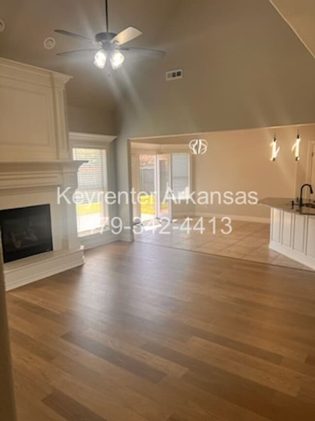 Photo - Spacious 4 Bedroom Home in Centerton!