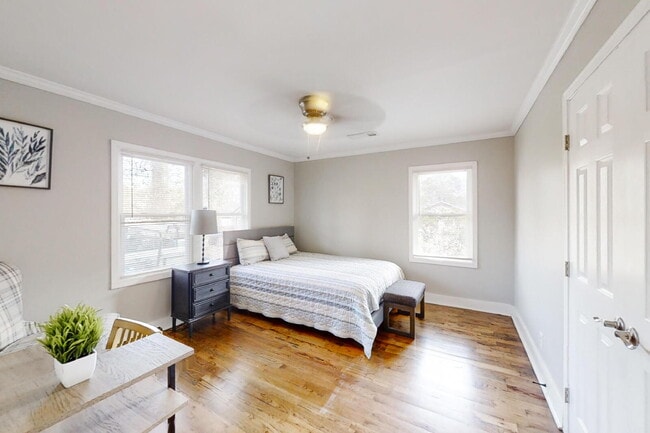 Building Photo - THE AKRIDGE | Newly-renovated & high-quality Atlanta Home! Top-of-the-line finishes, granite coun...