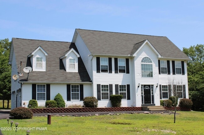 Building Photo - 2442 Tacoma Dr