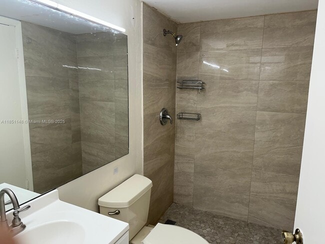 Photo - 11780 SW 18th St Unidad 414-2