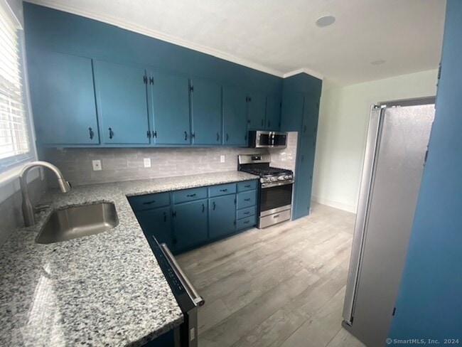 Photo - 279 Wakelee Ave