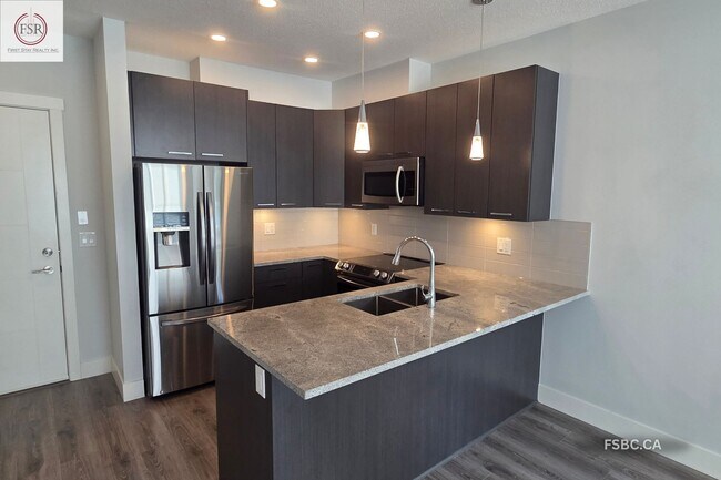 Photo - 5485 Brydon Cres Unit #