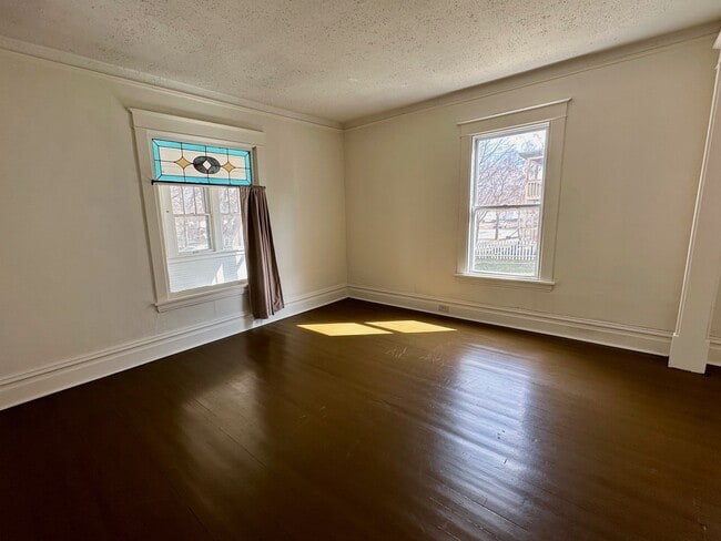 Living Room - 227 N Humboldt Ave N Unit 1