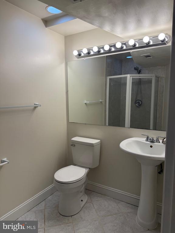 Photo - 19 Allenhurst Ct