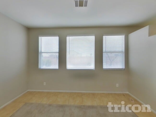 Photo - 2911 Extravagant Ave