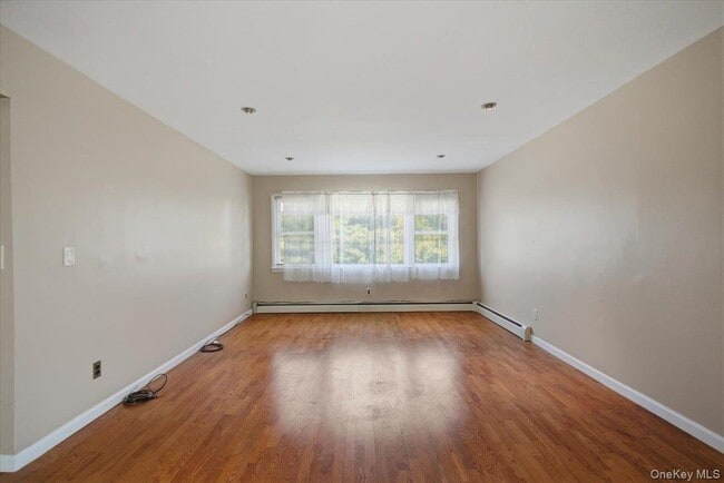 Photo - 6 Belden Ave