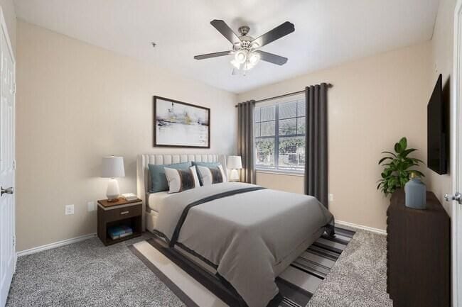 Photo - 2100 Willowbend Dr Unit B1