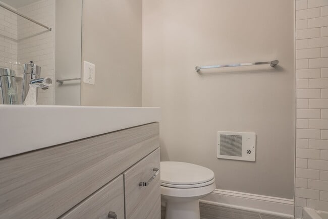Photo - 310 E Lanvale St Unidad 2