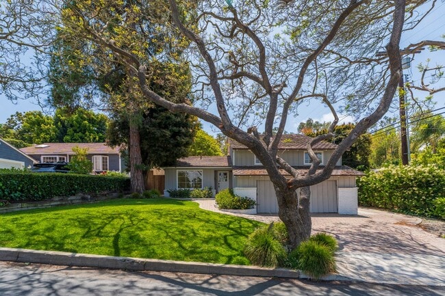 Photo - Valmonte 3 bed/3 bath Home plus guest house.