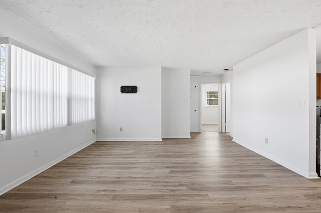 Photo - Prime NW Location!