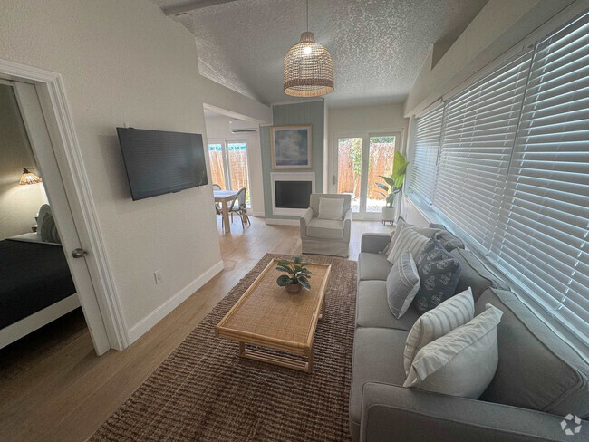 Building Photo - 637 S Orlando Ave Unit ID1245236P Rental