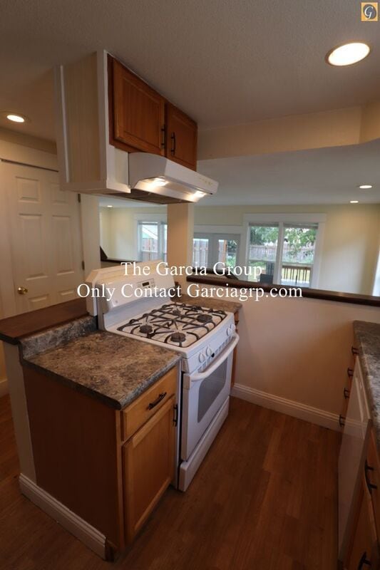 Photo - 602 NE Brazee St