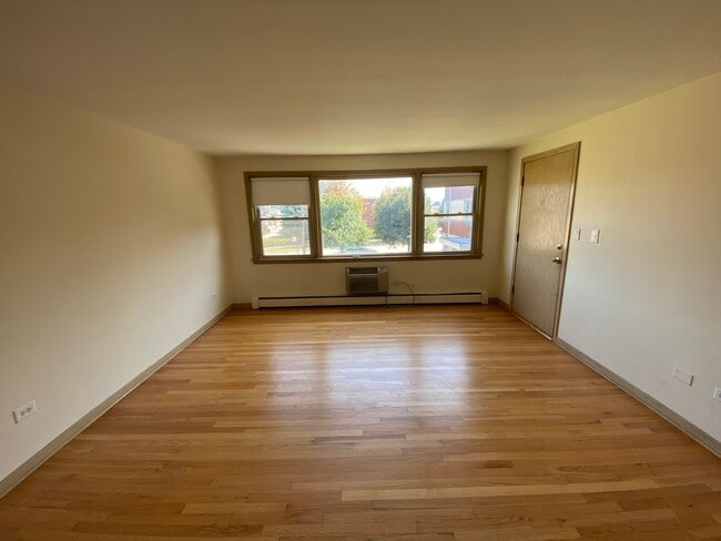 Photo - 6441 W Higgins Ave