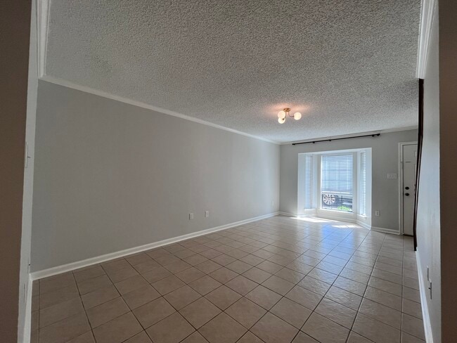 Photo - 402 Longwood Ct Unidad Apt A