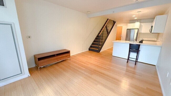 Photo - 2 Earhart St Unit 127