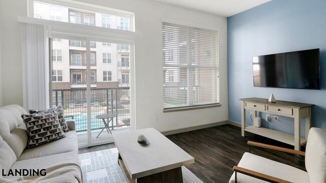 Photo - 1711 Caroline St Unit 318