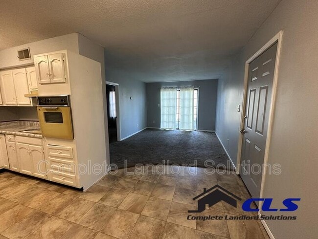 Photo - 626 E Curry Dr