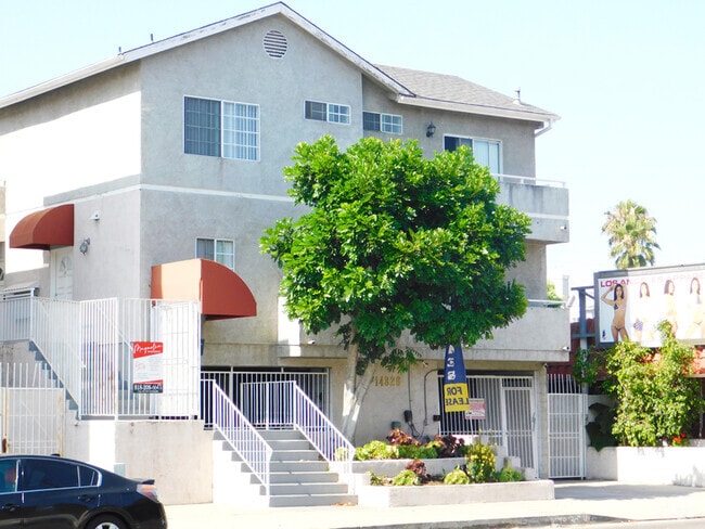 Building Photo - 14826 Magnolia Blvd Unit 201 Rental