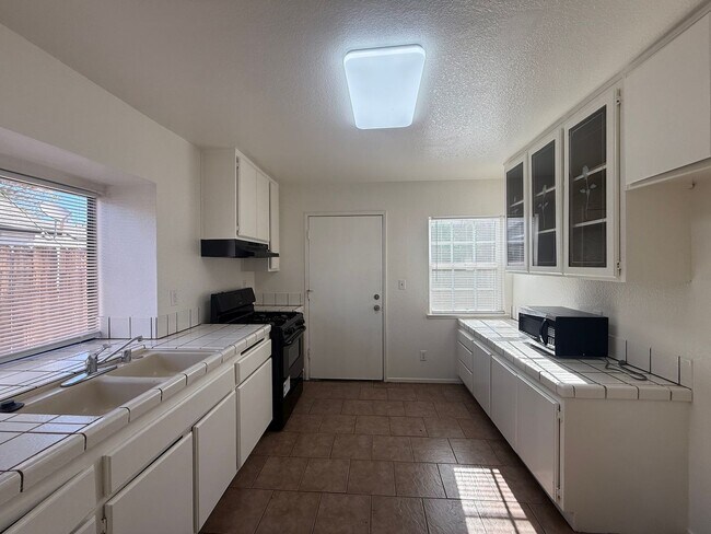 43632 San Francisco Ave