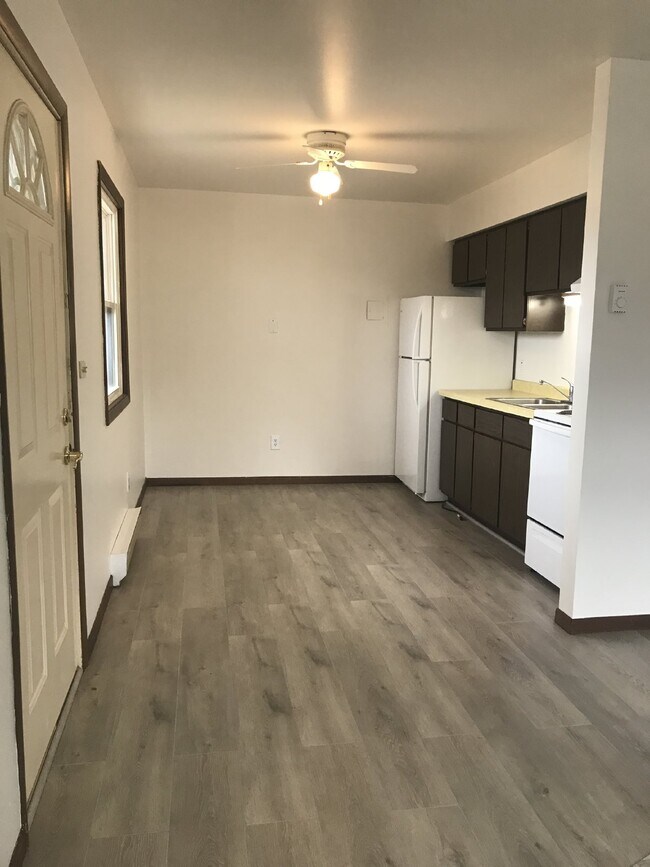 Photo - 2 Bedrooms, 1 Bathroom Northside Apartment... Unit 1