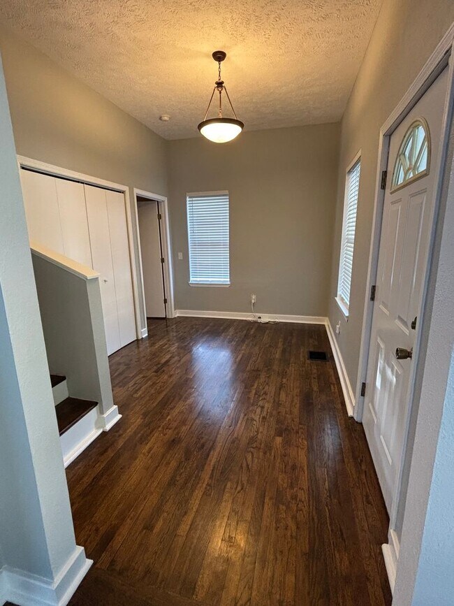 Photo - Gorgeous 3 Bed 2 Bath Home Available NOW!!!