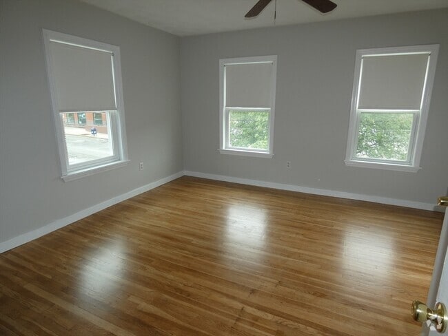 Building Photo - 282 Main St Unit 2 Rental
