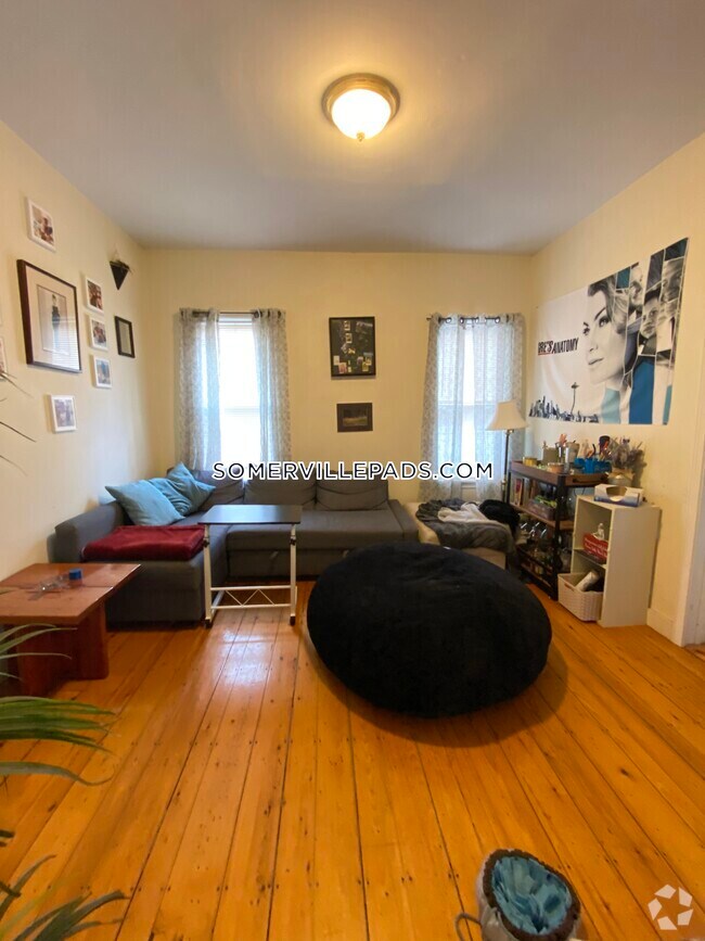 Building Photo - 38 Bond St Unit 3L Rental