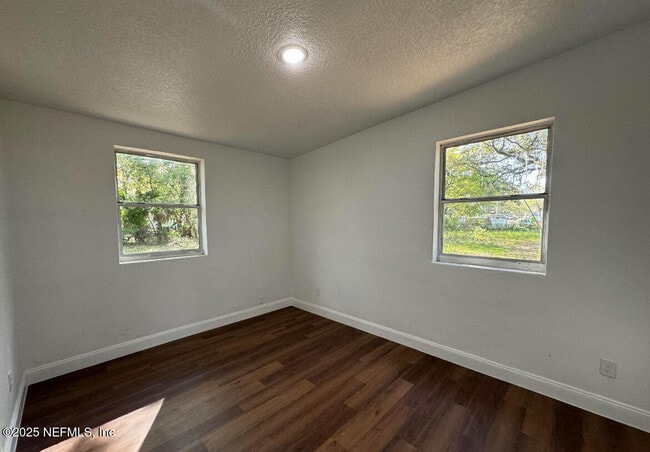 Photo - 1656 Winthrop St