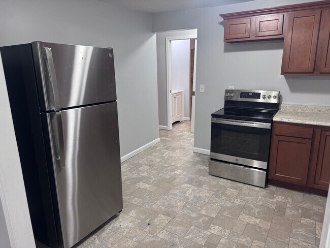 Photo - Charming Updated 2-Bedroom Home with Spaci...