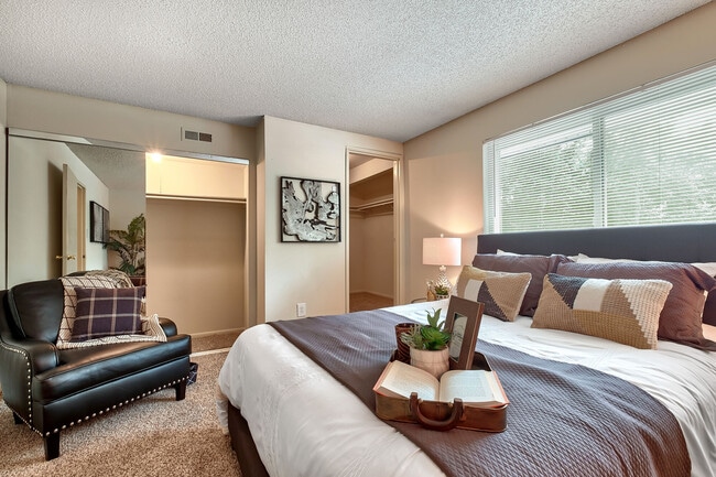 Building Photo - The Pines Rental