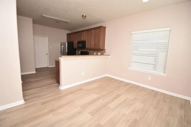 Photo - 611 Chase More Ct