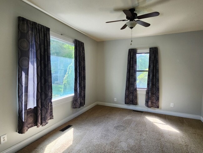 Photo - Poplar Grove 3 bd. House! Pets ok! Love the yard!