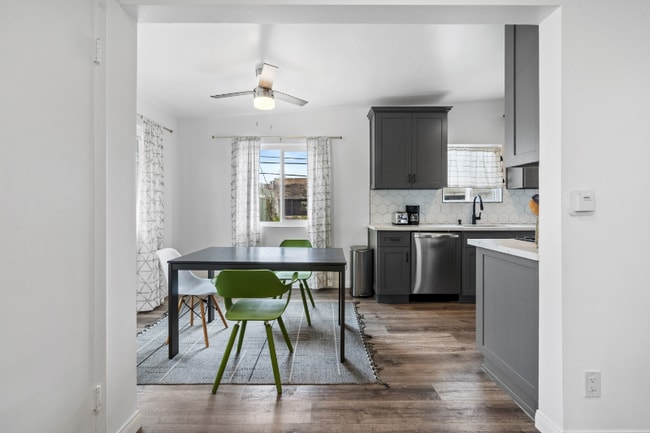 Photo - 21 S Venice Blvd Apartment Unit 1