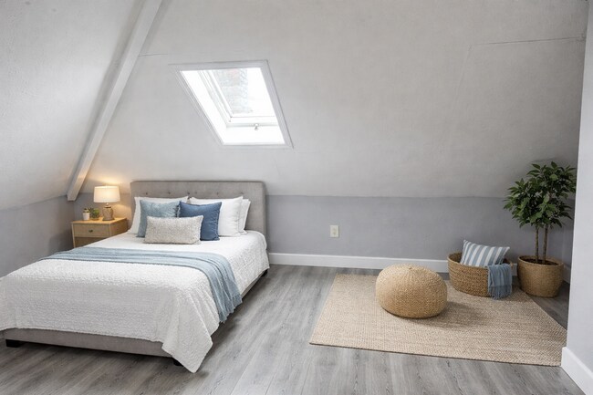 Photo - 2707 N College Ave