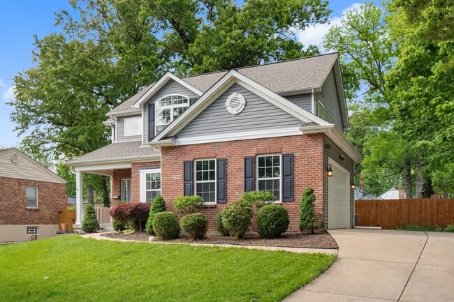 Photo - Stunning 4-bedroom, 2.5-bathroom rental of...